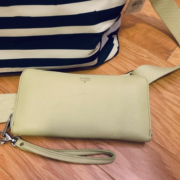 Fossil black/ivory stripe bag with light green accents and matching wallet NWT - Picture 7 of 8